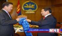 Н.Алтанхуяг шадар сайд Д.Тэрбишдагвад  тамгаа гардуулав