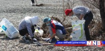 Залуу дугуйчид нэгдэж Хатан туулаа цэвэрлэлээ