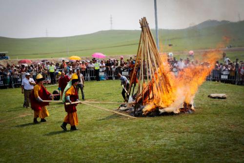 “Даншиг наадам-Хүрээ цам-2015” шашин, соёлын наадам болж өндөрлөлөө