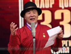 П.Нямлхагва өгүүллэгийн номоо “өлгийдлөө” 