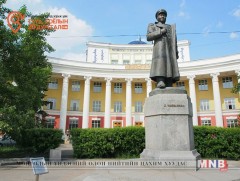 Х.Чойбалсангийн хөшөөг 1946 онд бүтээжээ