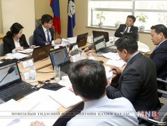 Төсвийн хөрөнгө оруулалт болон концессын гэрээгээр хийгдэж байгаа ажлын мэдээллийг сонслоо