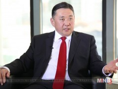 УИХ-ын дарга М.Энхболд Д.Сумъяад баяр хүргэлээ