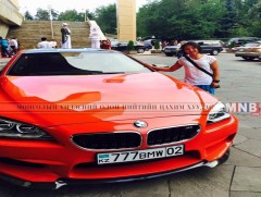 Г.Отгонцэцэг “BMW” загварын машин бэлгэнд авчээ