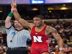 Энэ удаагийн барилдаан Жордан Барроусгийн ялалтаар өндөрлөлөө