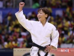 Дэлхийн аварга Олимпийн аваргыг яллаа /Бичлэг/