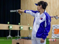 О.Гүндэгмаа яг одоо дасгалаа гүйцэтгэж байна