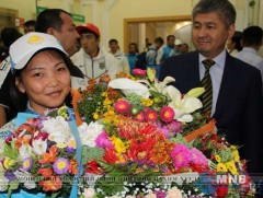 Г.Отгонцэцэгийг Казахстанд сүр дуулиантай угтжээ