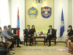 Нийслэлийн Засаг дарга БНСУ-ын сэтгүүлчдийн төлөөллийг хүлээн авч уулзлаа