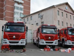 Онцгой байдлынхан гал унтраах авто машинаа хүлээн авлаа