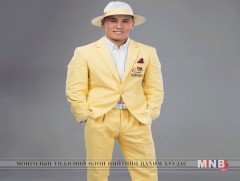 Б.Ууганхүү эзэн орны тамирчинтай хүч үзнэ