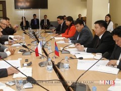 Хотын дарга БНЧУ-ын Гадаад хэргийн дэд сайдтай уулзлаа