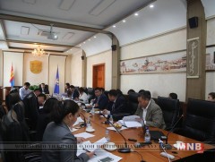 НИТХ-ын хороод Нийслэлийн Засаг даргын мөрийн хөтөлбөрийг хэлэлцэж байна