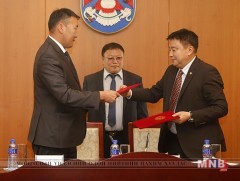 С.Батболд аймгуудын ИТХ-ын дарга нартай хамтран ажиллах “Санамж бичиг”-т гарын үсэг зурлаа