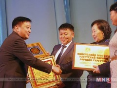  “Нийслэлийн боловсрол 85 жил” хүндэтгэлийн ажиллагаа боллоо 