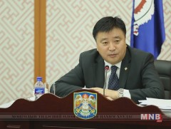 “Нийслэлийн эдийн засаг, нийгмийг 2017 онд хөгжүүлэх үндсэн чиглэл”-ийг хэлэлцэж байна