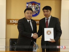 Баянгол, Багахангай дүүргийн Засаг дарга нарыг батламжиллаа