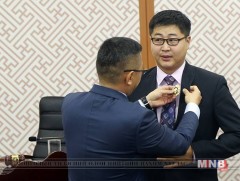 НИТХ-ын төлөөлөгч Х.Хатанбаатарыг “Хангарьд” одонгоор шагналаа