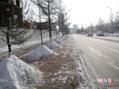 Нийслэлийн удирдлага, харьяа газар, агентлагийн ажилтнууд цас цэвэрлэлээ