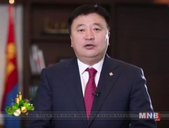 Нийслэлийн Засаг дарга С.Батболд шинэ оны мэндчилгээ дэвшүүллээ