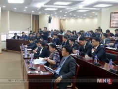 “Нийслэлийн эрх зүйн байдлын тухай хууль”-ийн төслөөр хэлэлцүүлэг хийж байна