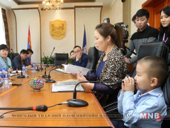 Хотын дарга гоц авьяастай таван настай хүүг “Харшийн сүлд модны наадам”-д урилаа