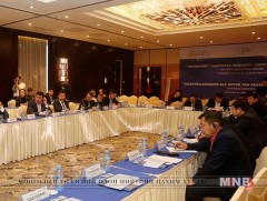 “Төвлөрлийг сааруулах бодлого-Орон нутгийн хөгжил” чуулган болж байна