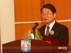 Такэнори Шимизүг “Хангарьд” одонгоор шагналаа