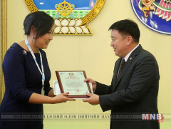 “Шинэ санаа-Шилдэг инноваци” төслийн уралдааны шилдгүүдэд шагнал гардууллаа