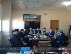 МҮОНРТ-ийн удирдлагууд ахмад депутатуудад хүндэтгэл үзүүллээ