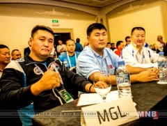 Ч.Базарсүрэн, Д.Батсүрэн нарт гавьяат дасгалжуулагч цол хүртээнэ