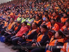 Шар хантаазтануудыг Манжуурт аялах эрхээр шагналаа 