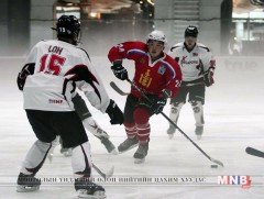 Манай улсын хоккейчид одоогоор мөнгөн медалийн болзол хангаад байна