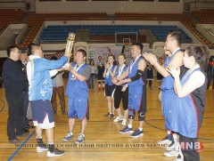 Сүхбаатар дүүргийн Газрын алба цомын эзэд боллоо