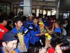 Түүхэн амжилтын эзэд эх орондоо ирлээ 