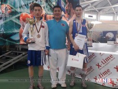 Ах дүү боксчин алтан медаль хүртжээ