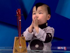 Бяцхан дуучин Б.Бат-Энэрэл Бээжин хотыг зорьжээ