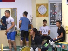 Хүндийн өргөлтийн залуучуудын УАШТ болно