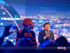 Шөнийн гудамж нээлтээ хийлээ