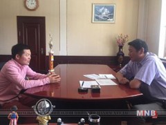 Б.Буджаргал алтан медальтайгаар эх орондоо ирлээ