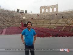 Э.Амартүвшин алдарт Арена Амфи театрт дуулна 