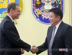 Хотын дарга Берлин хотын захирагчтай уулзлаа