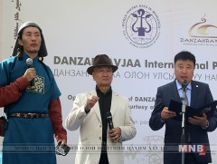 “Данзанравжаа” олон улсын яруу найргийн наадам эхэллээ