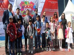 1000 хүүхдэд хичээлийн хэрэгсэл гардууллаа