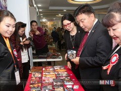 “Улаанбаатарт үйлдвэрлэв-2017” үзэсгэлэн худалдаа эхэллээ