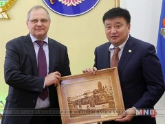 Нийслэлийн Засаг дарга Беларусь улсын Элчин сайд,“МАЗ” компанийн удирдлагуудыг хүлээн авч уулзлаа