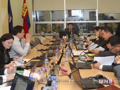 Нийслэлийн 2018 оны үндсэн чиглэлийг НИТХ-д өргөн барилаа