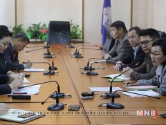 Хотын дарга С.Батболд АТГ-ын дэргэдэх Олон нийтийн зөвлөлийнхөнтэй уулзлаа 