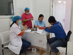 Иргэдэд үнэ төлбөргүй үзлэг шинжилгээ хийж байна 