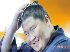 Үлэмж биет А.Ичинноров тэргүүлэгчдийн эгнээнд бичигдлээ 